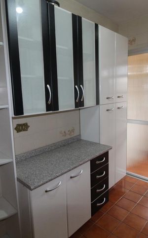 Apartamento para alugar com 70m², 2 quartos e 1 vagaCozinha armários