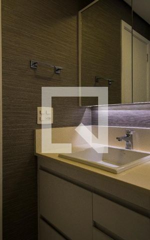Apartamento à venda com 150m², 2 quartos e 3 vagas Apartamento à venda com 150m², 2 quartos e 3 vagasBanheiro da Suíte 1