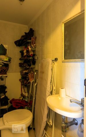 Apartamento para alugar com 70m², 3 quartos e 1 vaga Apartamento para alugar com 70m², 3 quartos e 1 vagaBanheiro de Serviço