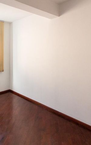 Casa para alugar com 350m², 5 quartos e 8 vagas Casa para alugar com 350m², 5 quartos e 8 vagasQuarto 1