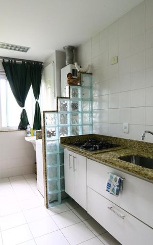 Apartamento à venda com 77m², 2 quartos e 1 vagaCozinha