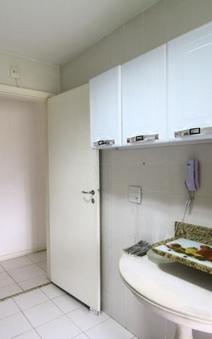 Apartamento à venda com 77m², 2 quartos e 1 vagaCozinha