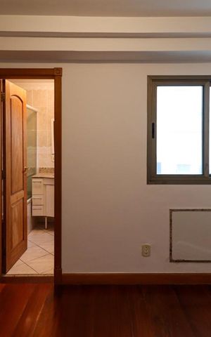 Apartamento à venda com 220m², 5 quartos e 4 vagas Apartamento à venda com 220m², 5 quartos e 4 vagasSuíte 3