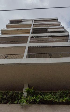 Apartamento à venda com 80m², 2 quartos e 1 vagaFachada