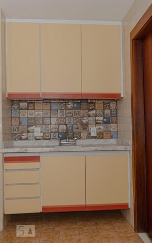 Apartamento à venda com 80m², 2 quartos e 1 vagaCozinha