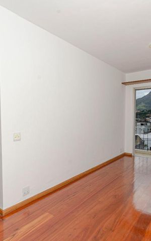 Apartamento à venda com 80m², 2 quartos e 1 vagaSala