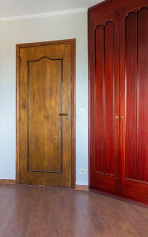 Apartamento à venda com 146m², 3 quartos e 2 vagas Apartamento à venda com 146m², 3 quartos e 2 vagasQuarto 2