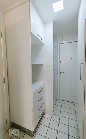Apartamento à venda com 142m², 4 quartos e 2 vagas Apartamento à venda com 142m², 4 quartos e 2 vagasCozinha