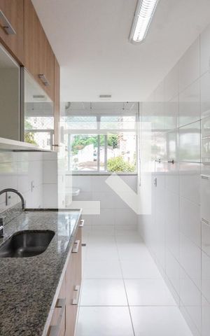 Apartamento à venda com 65m², 2 quartos e 2 vagasCozinha e Área de Serviço