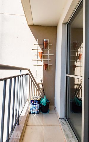 Apartamento à venda com 49m², 2 quartos e 1 vaga Apartamento à venda com 49m², 2 quartos e 1 vagaVaranda