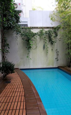 Casa à venda com 250m², 4 quartos e 1 vagaÁrea externa