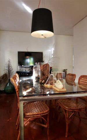Casa à venda com 250m², 4 quartos e 1 vagaSala de jantar
