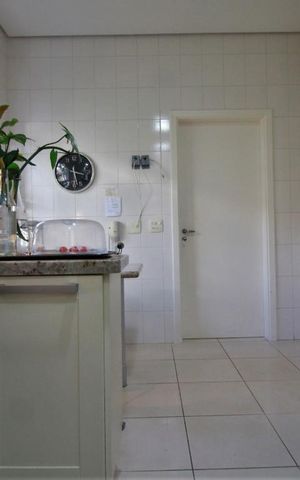 Casa à venda com 250m², 4 quartos e 1 vagaCozinha