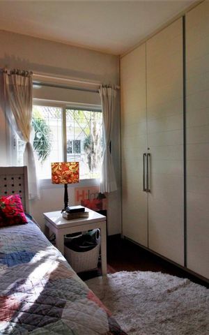 Casa à venda com 250m², 4 quartos e 1 vagaSuíte 2
