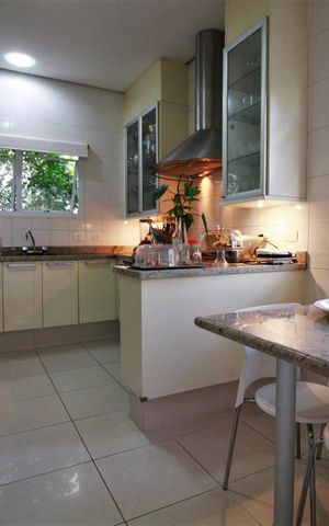 Casa à venda com 250m², 4 quartos e 1 vagaCozinha