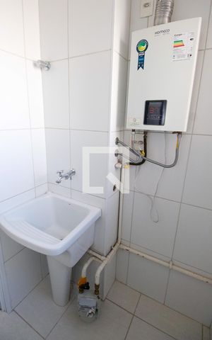 Apartamento para alugar com 65m², 3 quartos e 1 vagaÁrea de Serviço