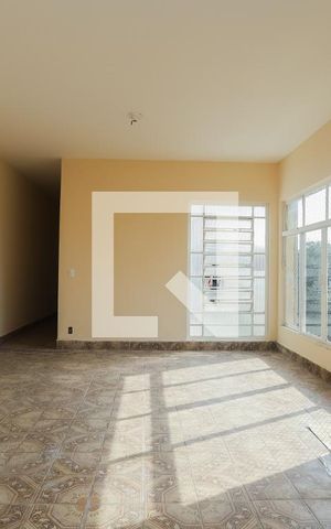 Casa para alugar com 150m², 3 quartos e 1 vagaSala