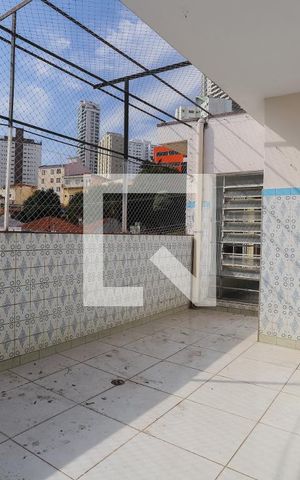 Casa para alugar com 150m², 3 quartos e 1 vagaÁrea de Serviço