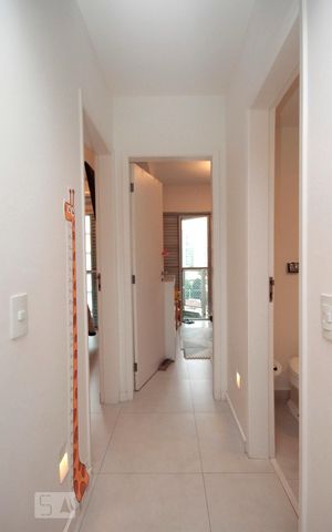 Apartamento à venda com 60m², 2 quartos e 1 vagaCorredor