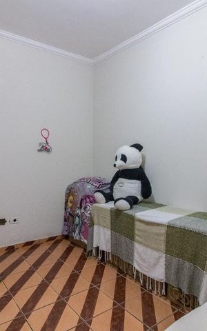 Casa à venda com 160m², 4 quartos e 2 vagas Casa à venda com 160m², 4 quartos e 2 vagasQuarto 1