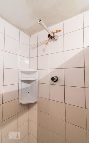 Casa à venda com 160m², 4 quartos e 2 vagas Casa à venda com 160m², 4 quartos e 2 vagasBanheiro Área externa