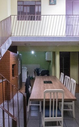 Casa à venda com 160m², 4 quartos e 2 vagas Casa à venda com 160m², 4 quartos e 2 vagasVista do Quarto 1