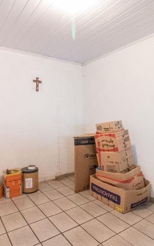 Casa à venda com 160m², 4 quartos e 2 vagas Casa à venda com 160m², 4 quartos e 2 vagasQuarto - casa dos fundos