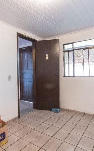 Casa à venda com 160m², 4 quartos e 2 vagas Casa à venda com 160m², 4 quartos e 2 vagasQuarto - casa dos fundos
