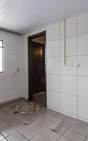 Casa à venda com 160m², 4 quartos e 2 vagas Casa à venda com 160m², 4 quartos e 2 vagasCozinha - casa dos fundos