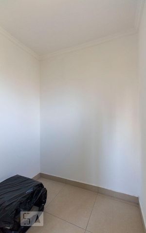 Apartamento para alugar com 65m², 2 quartos e 1 vagaQuarto de Serviço
