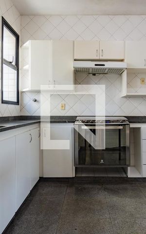 Apartamento para alugar com 190m², 3 quartos e 4 vagas