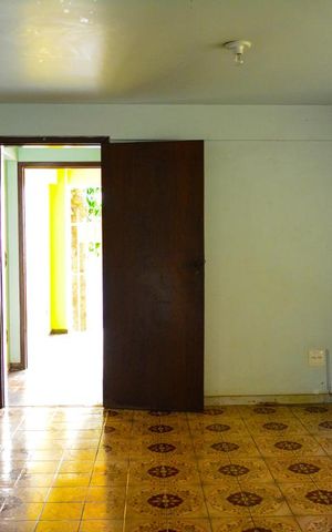 Casa à venda com 350m², 5 quartos e 3 vagas Casa à venda com 350m², 5 quartos e 3 vagasSala 3