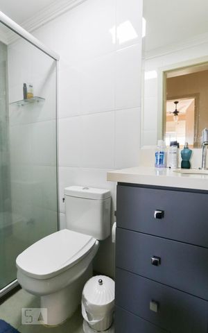 Apartamento à venda com 67m², 2 quartos e sem vaga Apartamento à venda com 67m², 2 quartos e sem vagaBanheiro