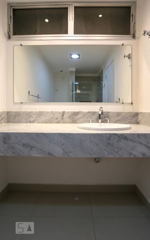 Apartamento para alugar com 110m², 3 quartos e 1 vaga Apartamento para alugar com 110m², 3 quartos e 1 vagaBanheiro Social