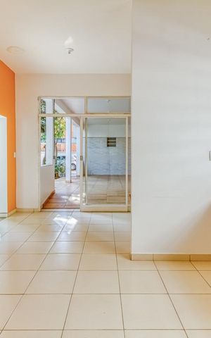 Casa à venda com 600m², 4 quartos e 6 vagas Casa à venda com 600m², 4 quartos e 6 vagasCozinha