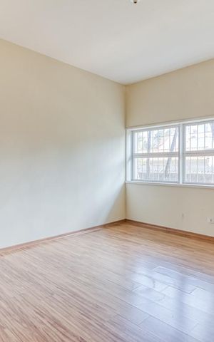 Casa à venda com 600m², 4 quartos e 6 vagas Casa à venda com 600m², 4 quartos e 6 vagasTerceiro dormitório
