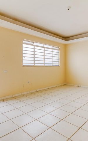 Casa à venda com 600m², 4 quartos e 6 vagas Casa à venda com 600m², 4 quartos e 6 vagasCopa