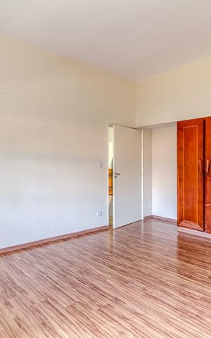 Casa à venda com 600m², 4 quartos e 6 vagas Casa à venda com 600m², 4 quartos e 6 vagasTerceiro dormitório