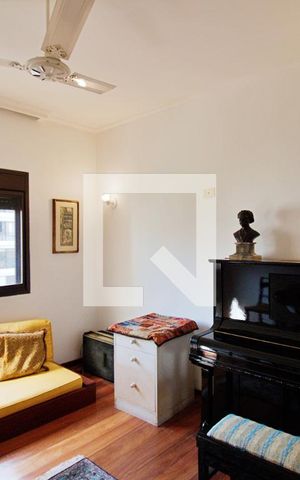 Apartamento à venda com 213m², 4 quartos e 4 vagas Apartamento à venda com 213m², 4 quartos e 4 vagasQuarto 4