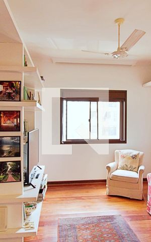 Apartamento à venda com 213m², 4 quartos e 4 vagas Apartamento à venda com 213m², 4 quartos e 4 vagasSuíte 3
