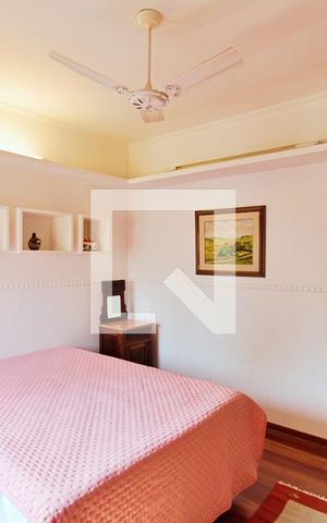 Apartamento à venda com 213m², 4 quartos e 4 vagas Apartamento à venda com 213m², 4 quartos e 4 vagasSuíte 2
