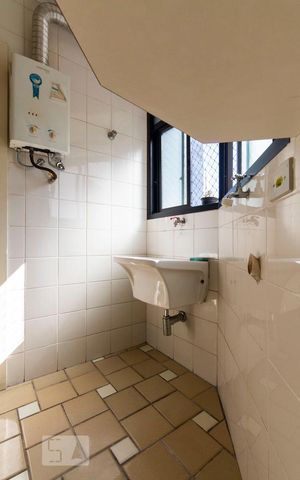 Apartamento à venda com 83m², 3 quartos e 1 vagaÁrea de Serviço