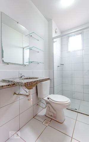 Apartamento para alugar com 54m², 2 quartos e 1 vaga Apartamento para alugar com 54m², 2 quartos e 1 vagaBanheiro social