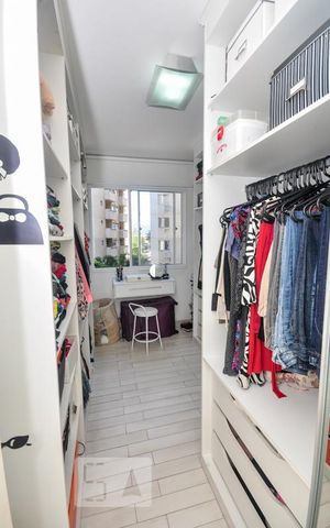 Apartamento à venda com 72m², 3 quartos e sem vaga Apartamento à venda com 72m², 3 quartos e sem vagaQuarto 1 - Closet