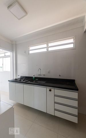 Apartamento à venda com 76m², 2 quartos e sem vaga Apartamento à venda com 76m², 2 quartos e sem vagaCozinha