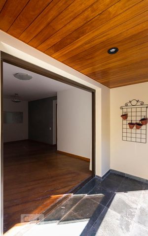 Apartamento para alugar com 90m², 3 quartos e 2 vagasvaranda