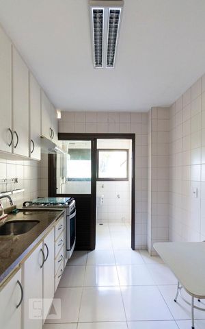 Apartamento para alugar com 90m², 3 quartos e 2 vagasCozinha
