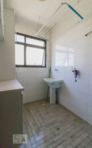 Apartamento para alugar com 70m², 3 quartos e 2 vagas Apartamento para alugar com 70m², 3 quartos e 2 vagasÁrea de serviço