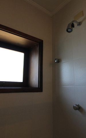 Casa à venda com 570m², 4 quartos e 3 vagasChuveiro