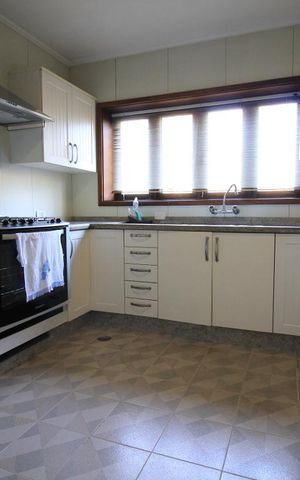 Casa à venda com 570m², 4 quartos e 3 vagasCozinha